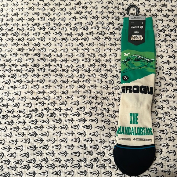 NWT STANCE Star Wars Mandalorian GROGU West Crew Socks Green Sz Large - Picture 1 of 8